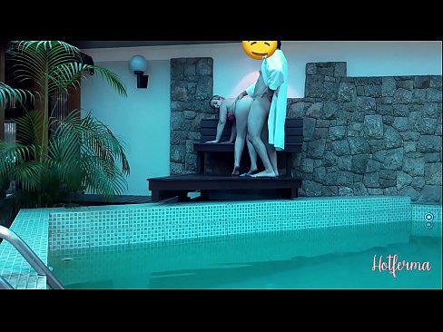 ❤️ Il capo invita la cameriera alla piscina, ma non poteva resistere a un caldo ❌ Pornoal it.flvporn.ru ❌️❤